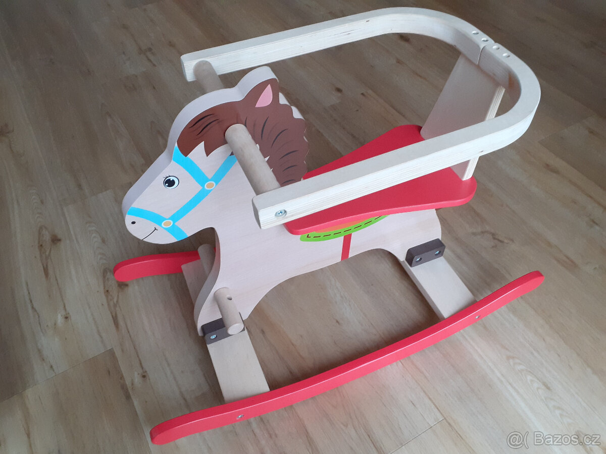 Houpací kůň dřevěný - 2