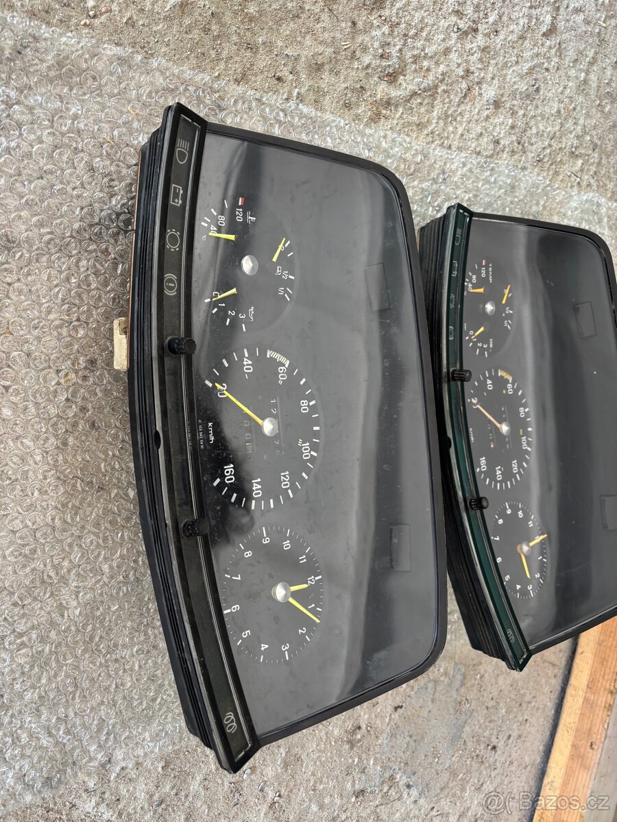 budíky w123 piano - 2