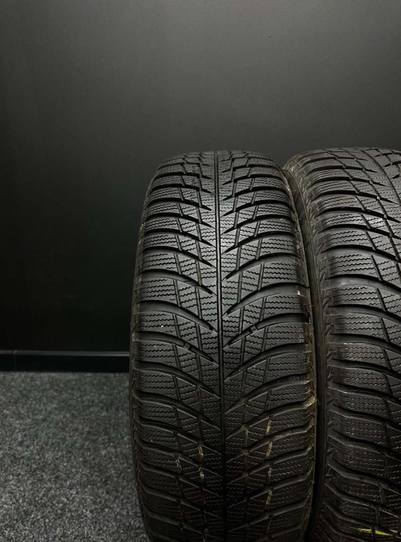Sada pneu Bridgestone 215/65/17 99H - 2