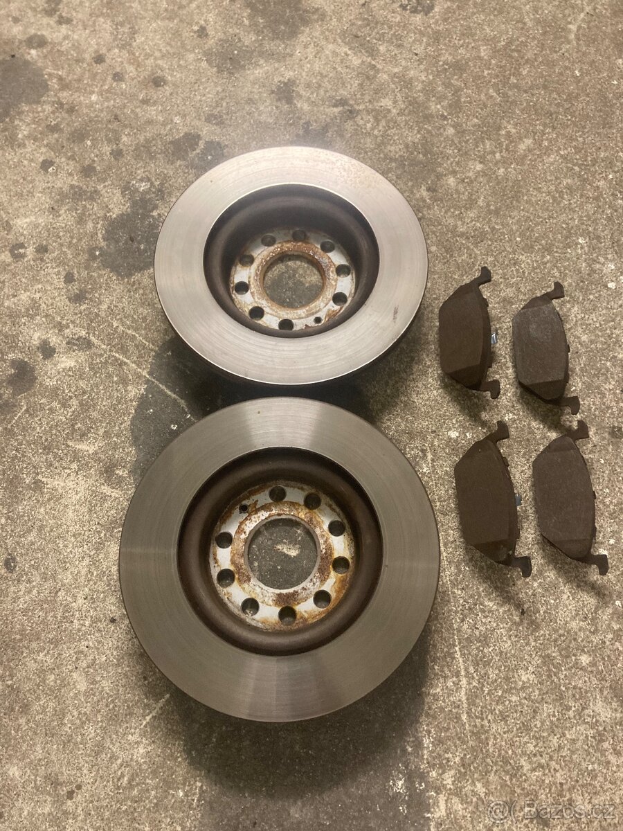 VW Caddy 1.6 TDI MY 2014 brzdové kotouče - 2