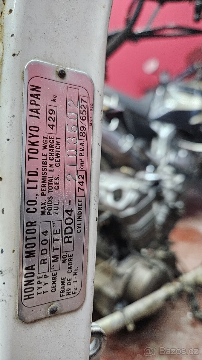 Africa Twin 750 RD04 - 2