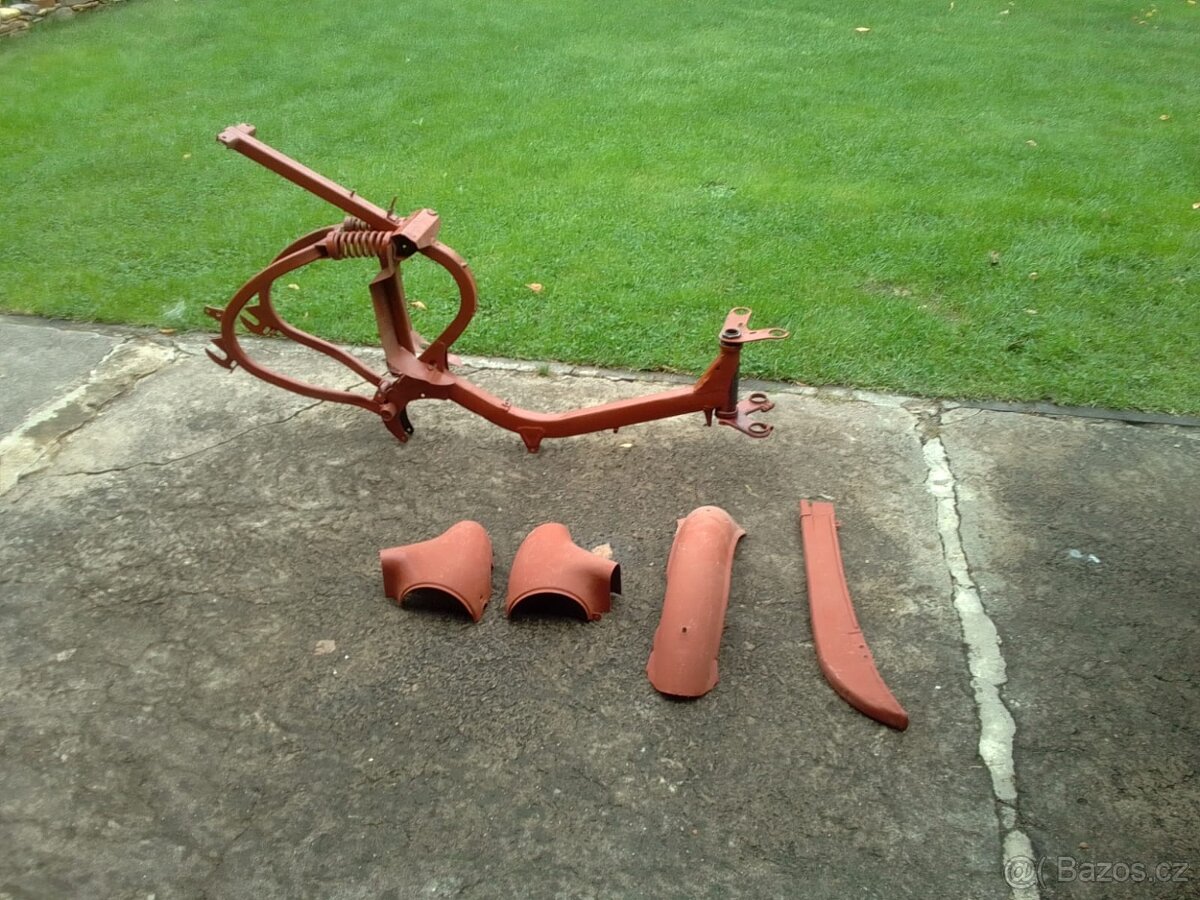 Rám a díly Jawa pionýr 555 - 2