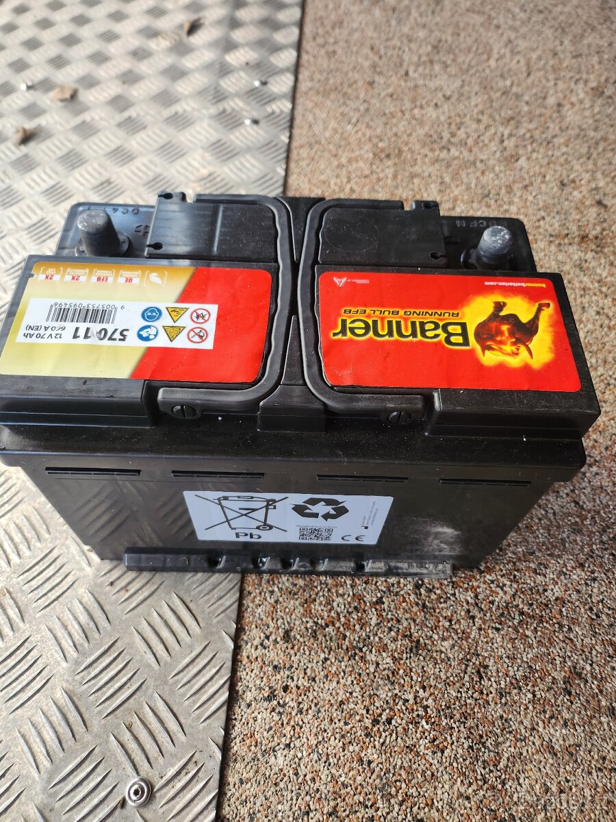 Autobaterie-banner 12V70Ah 660A 57011 - 2