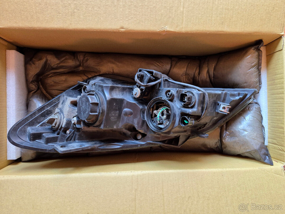 Přední světlomet Kia Ceed 2009-2012 facelift - 2