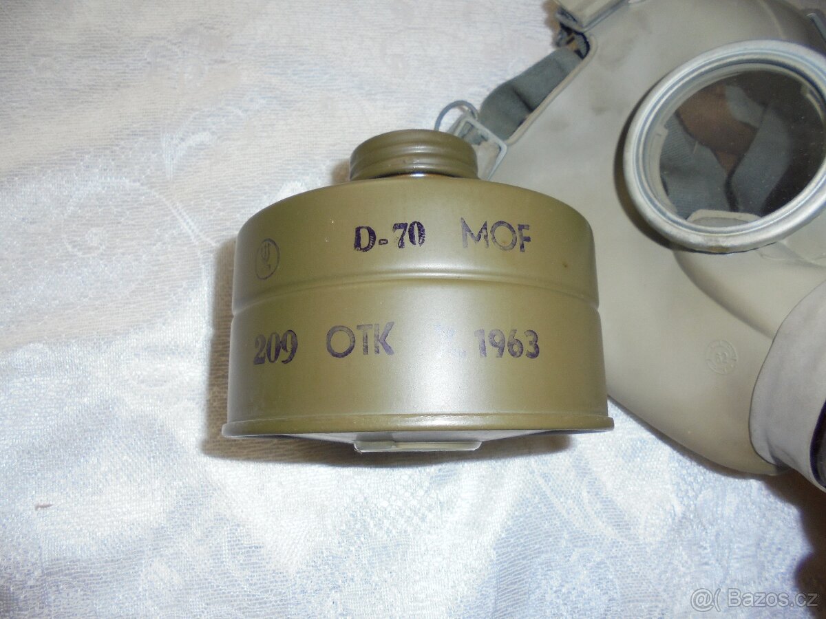 Prodám starou plynovou masku - 2