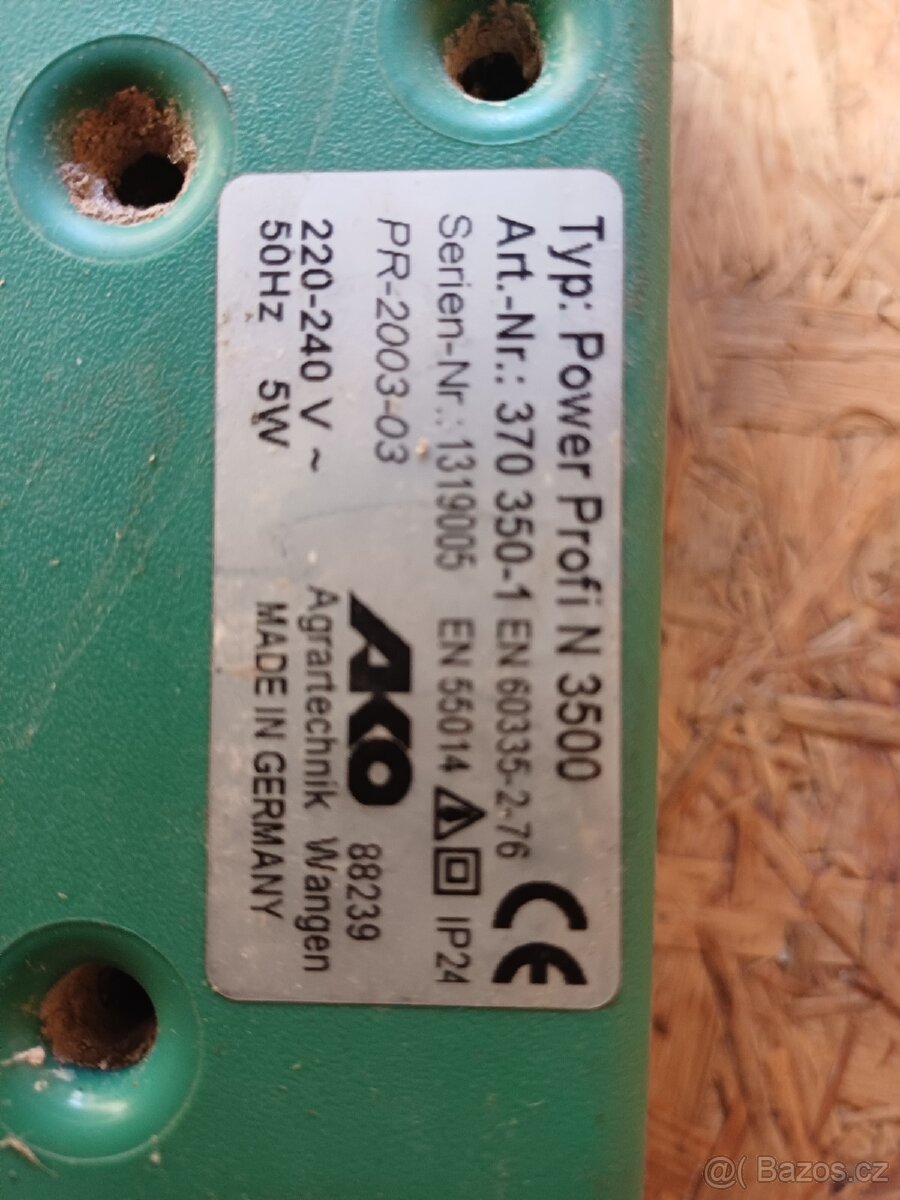Elektrický ohradník s příslušenstvím - 2