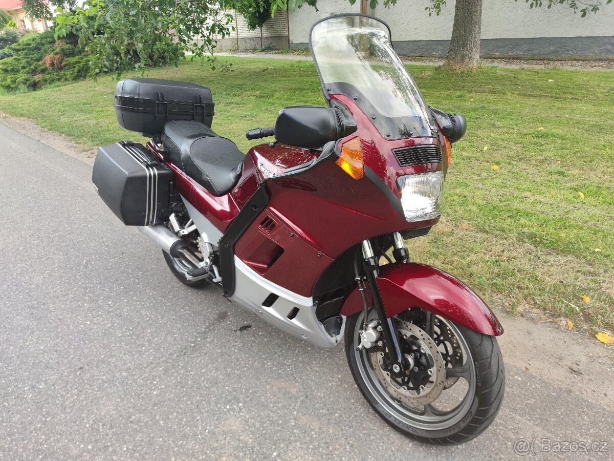 Kawasaki GTR 1000 - 2