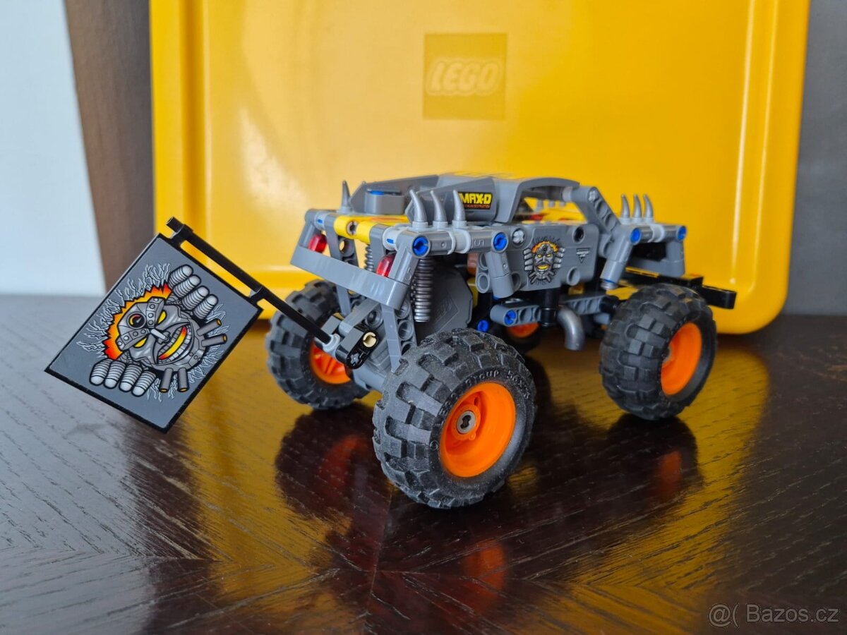 LEGO Technic 42119 Monster Jam Max-D - 2