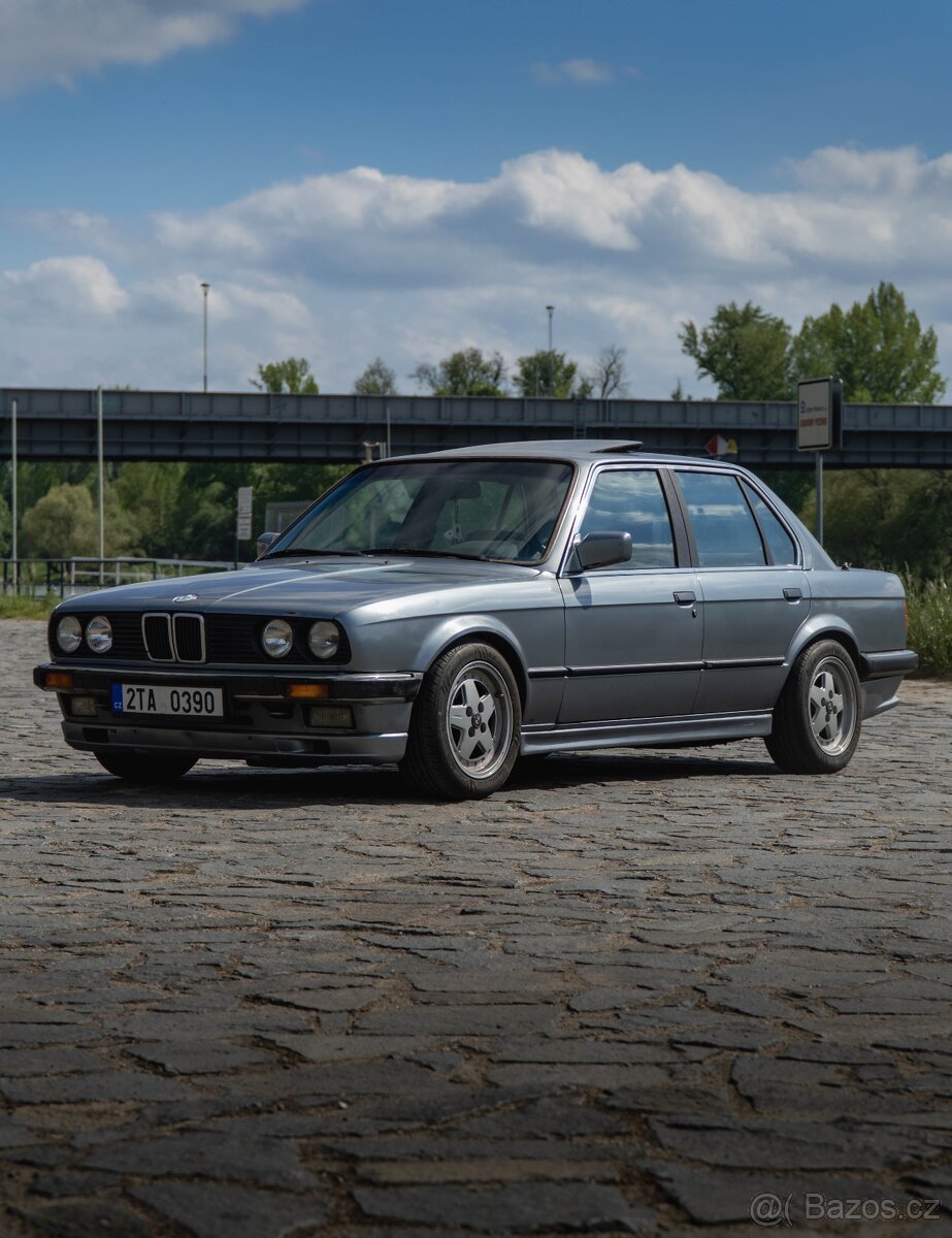 Bmw e30 320i - 2
