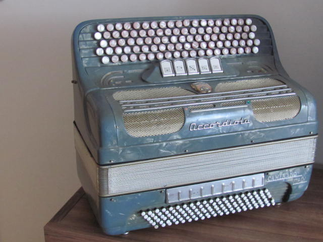 Accordiola harmonika-italska. - 2
