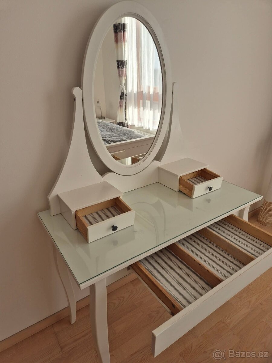 Ikea Hemnes - toaletní stolek - 2
