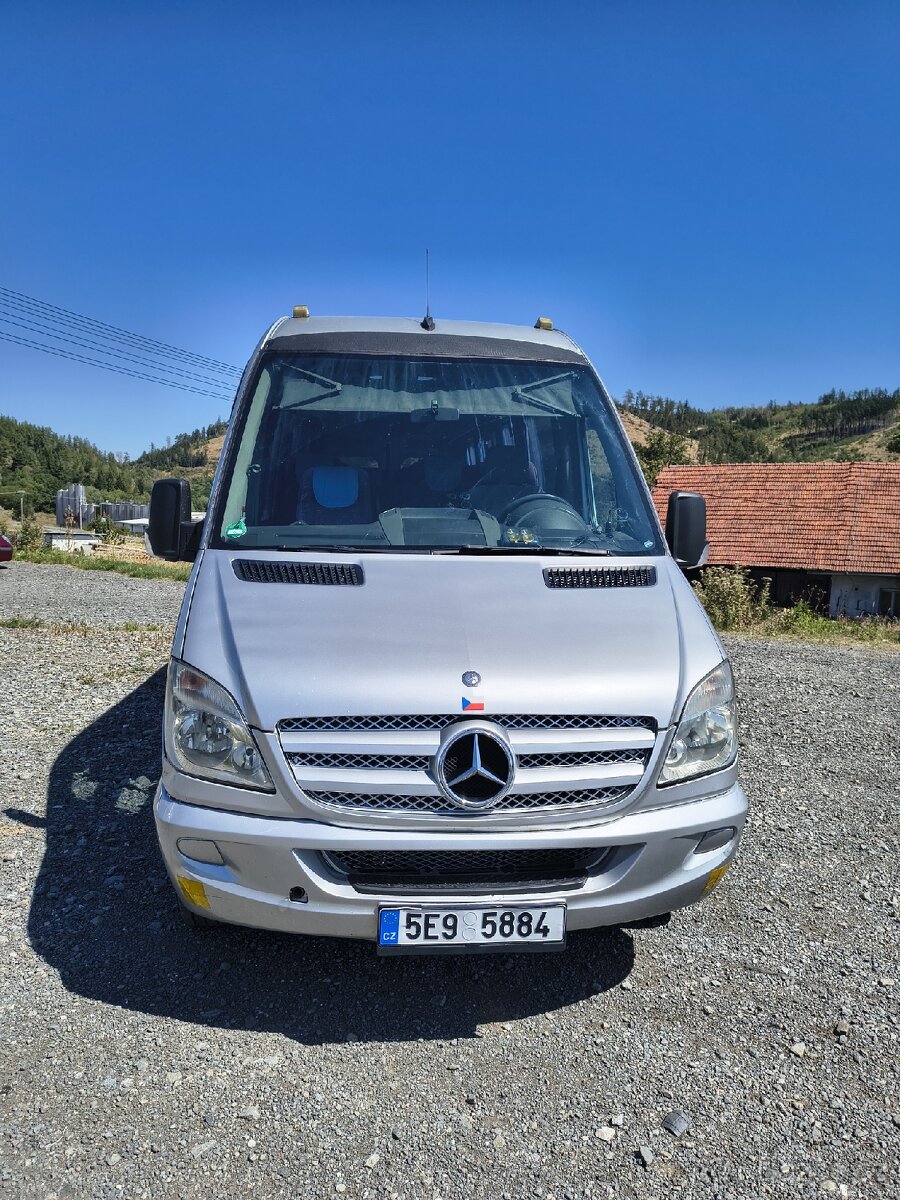 Mercedes Benz Sprinter - 2
