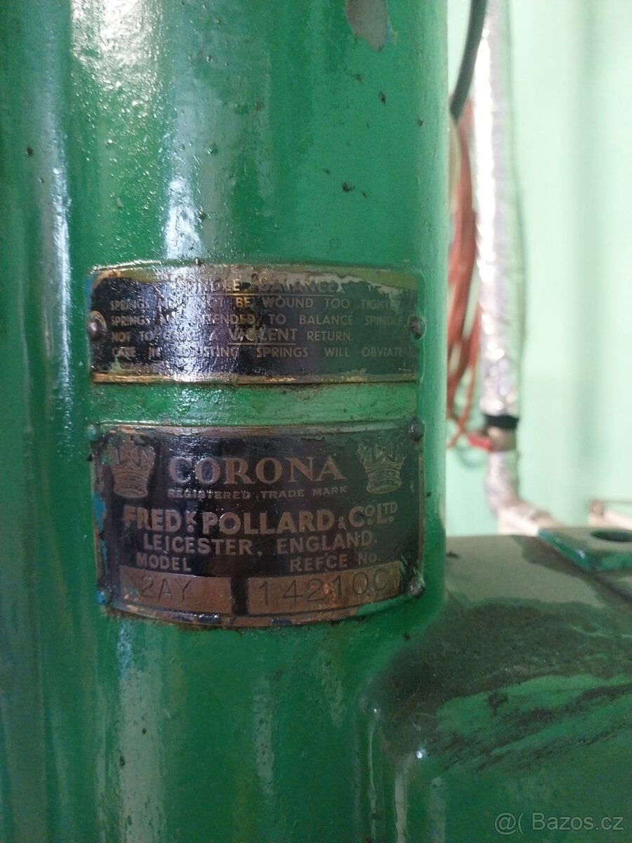 Stojanová vrtačka + svěrák + velká sada vrtáku - 2