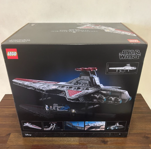 LEGO Star Wars 75367 Venator-class Republic Attack Cruiser - 2
