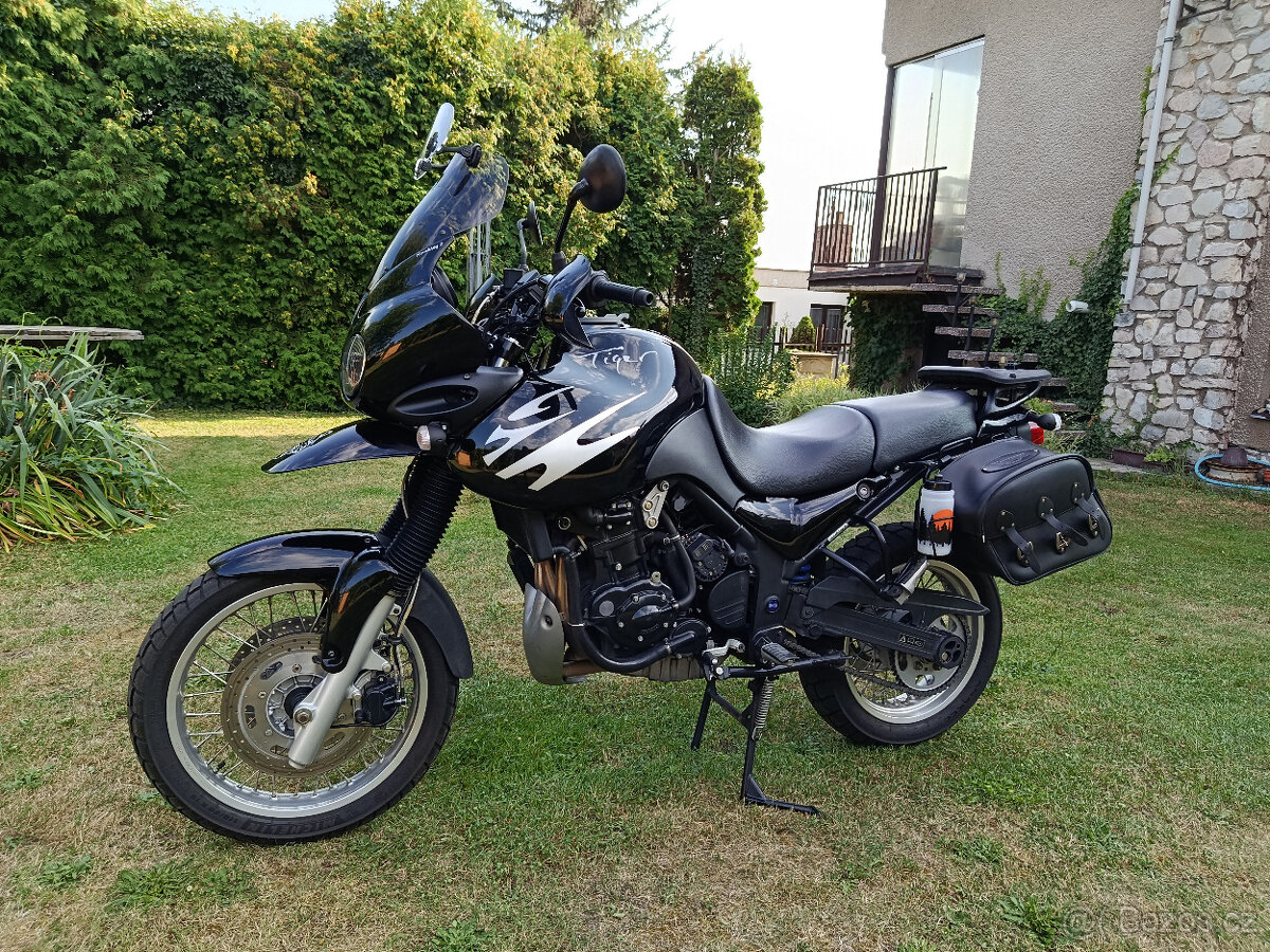 Triumph Tiger 885i - 2