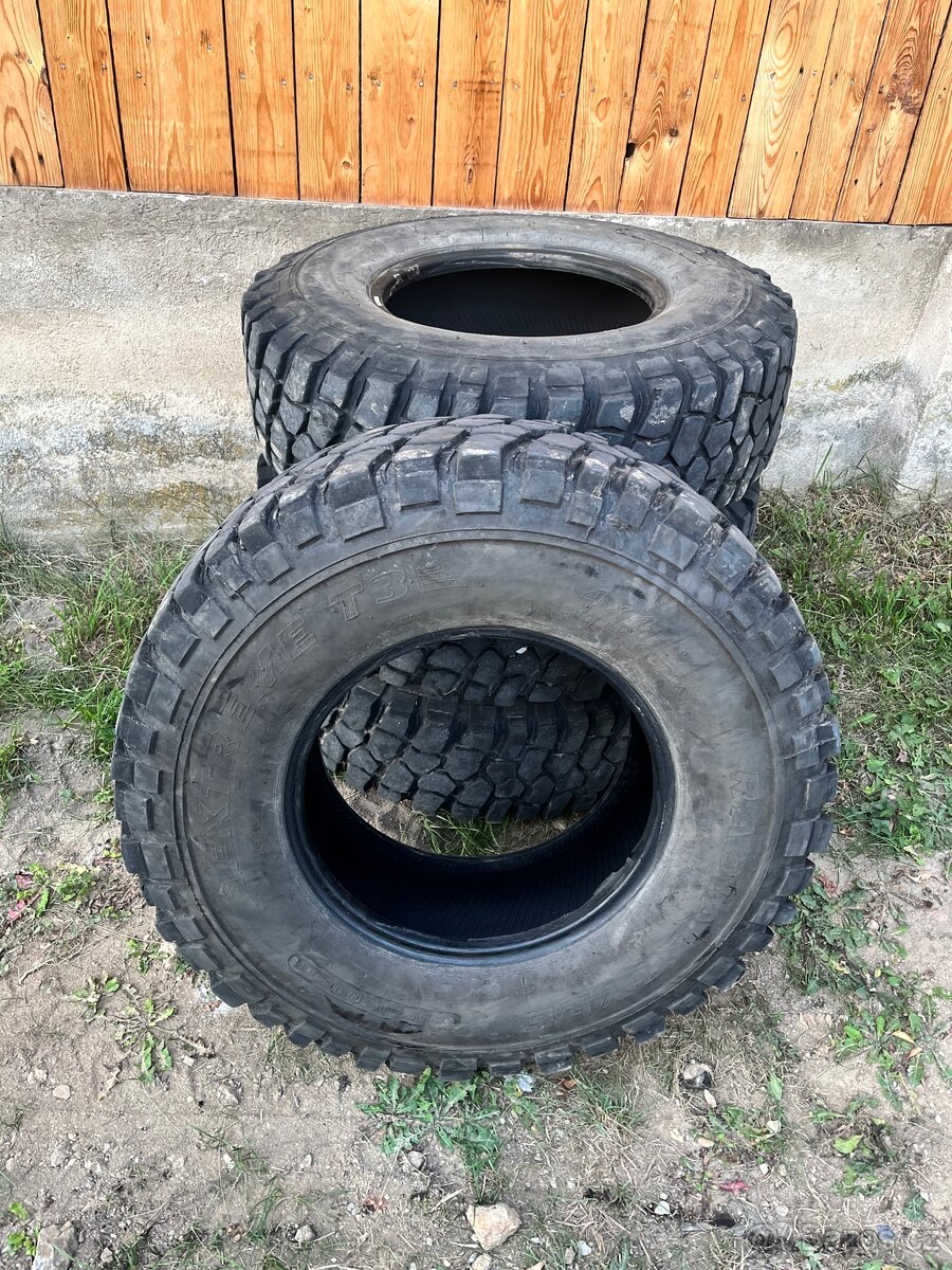 235/85 r16 Mud pneu - 2