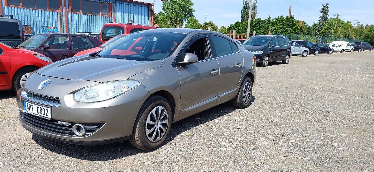 Renault Fluence 1.6 i 81 kW klimatizace - 2