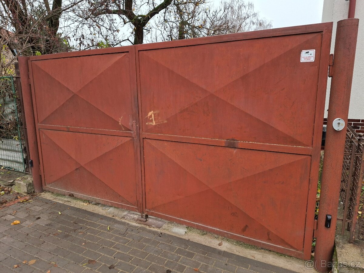 Vjezdová brána - 2