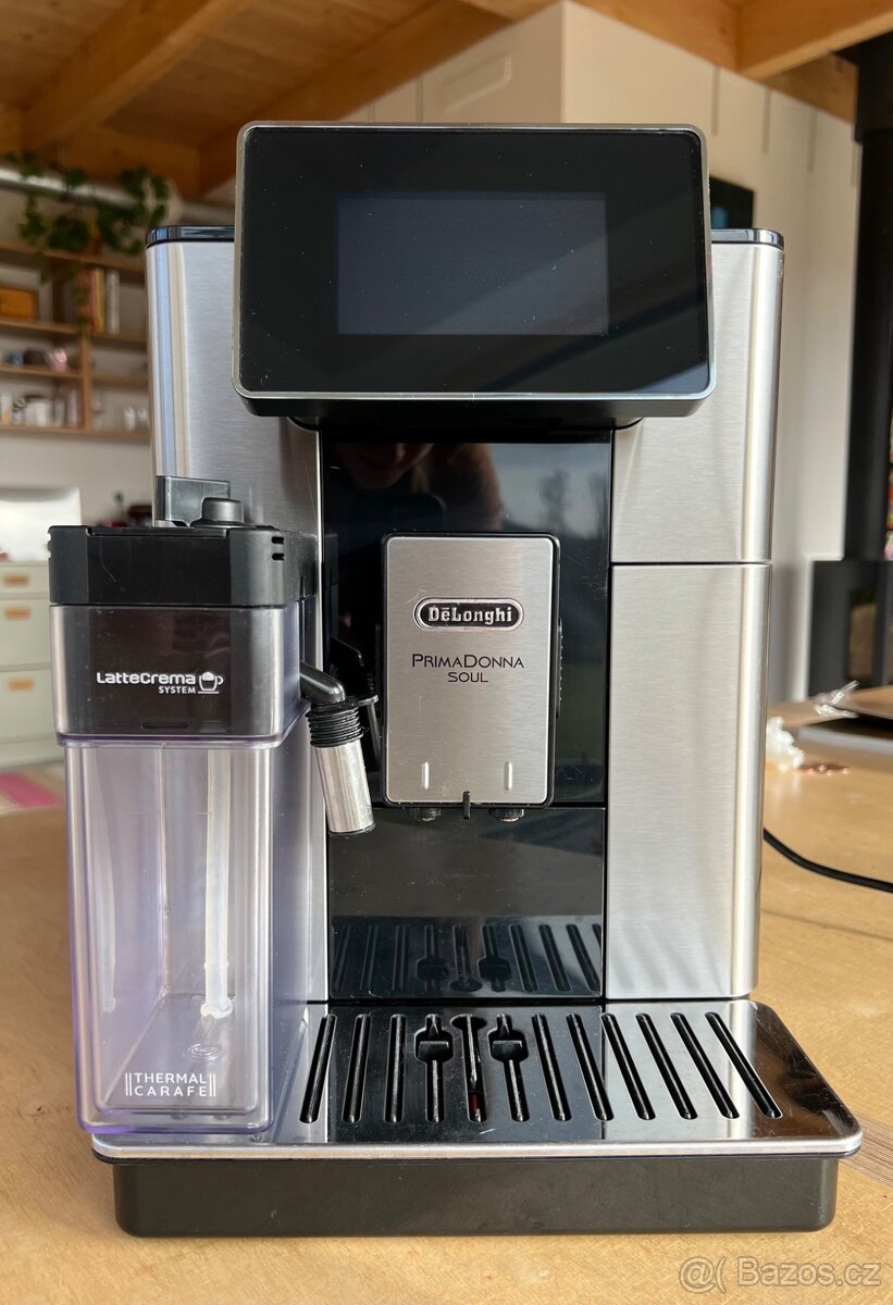 DeLonghi PrimaDonna Soul ECAM610.75.MB - 2