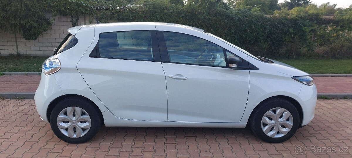 Renault Zoe plně elektrické auto 25 000km - 2