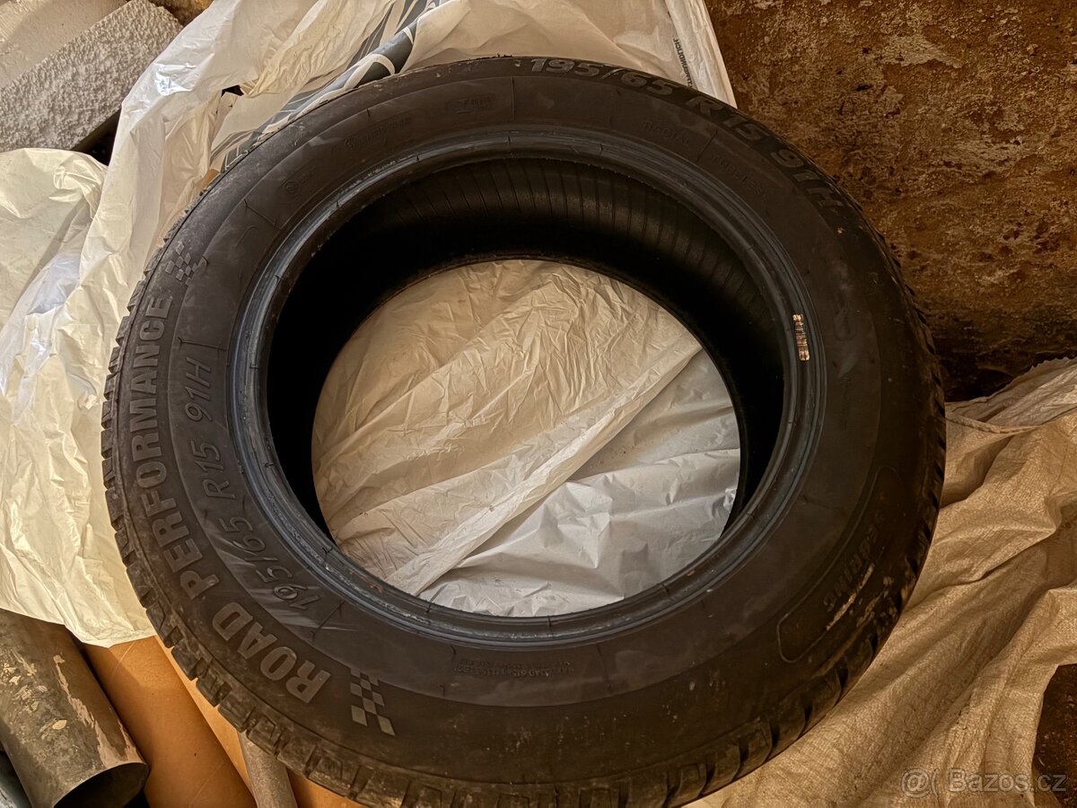 Letní pneu 195/65 R15 - 2