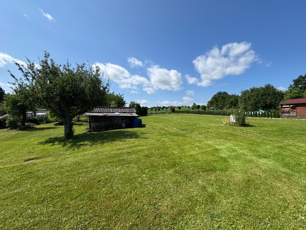 Prodám stavební pozemek - 2