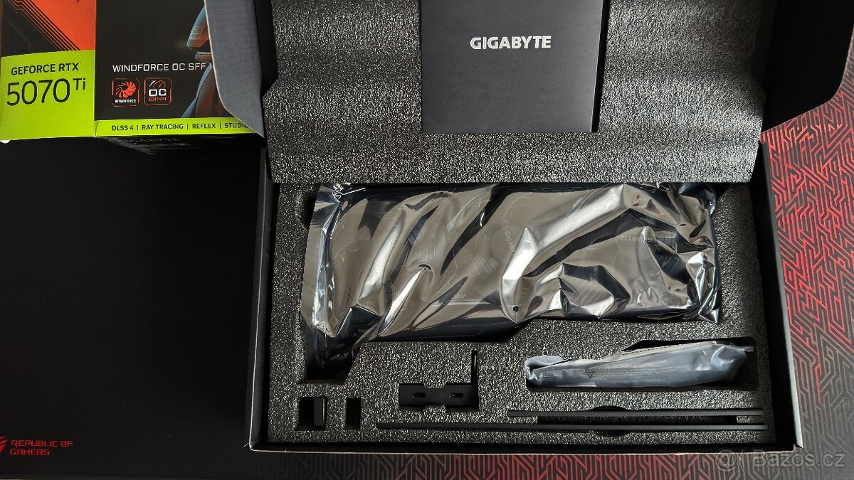 GIGABYTE GeForce RTX 5070 Ti WINDFORCE OC SFF 16G - 2