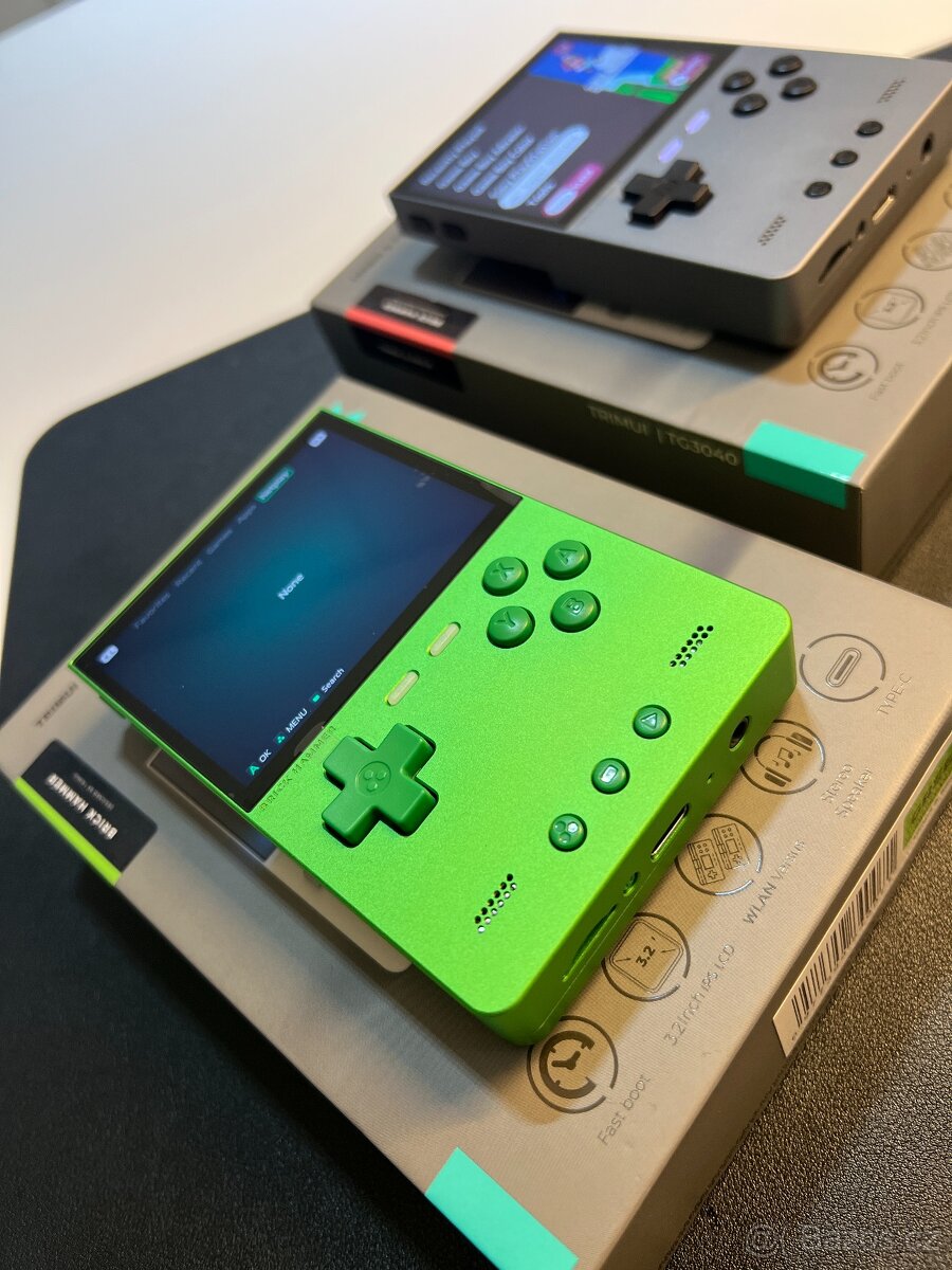 Trimui Brick Hammer - green 32 / 64gb - 2