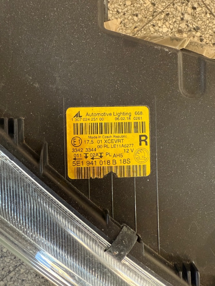 Světlo Škoda Octavia 3 - 2