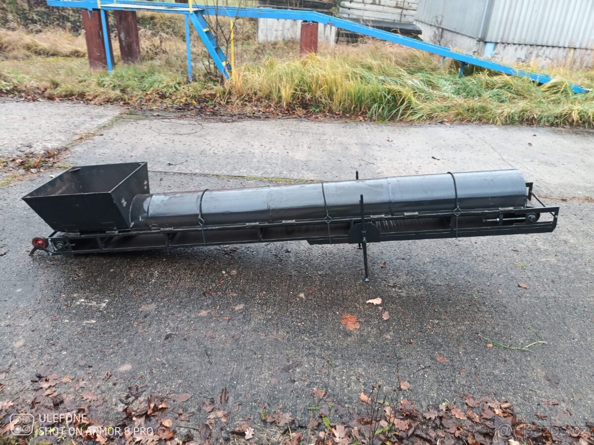 Pásový dopravník na uhlí. - 2