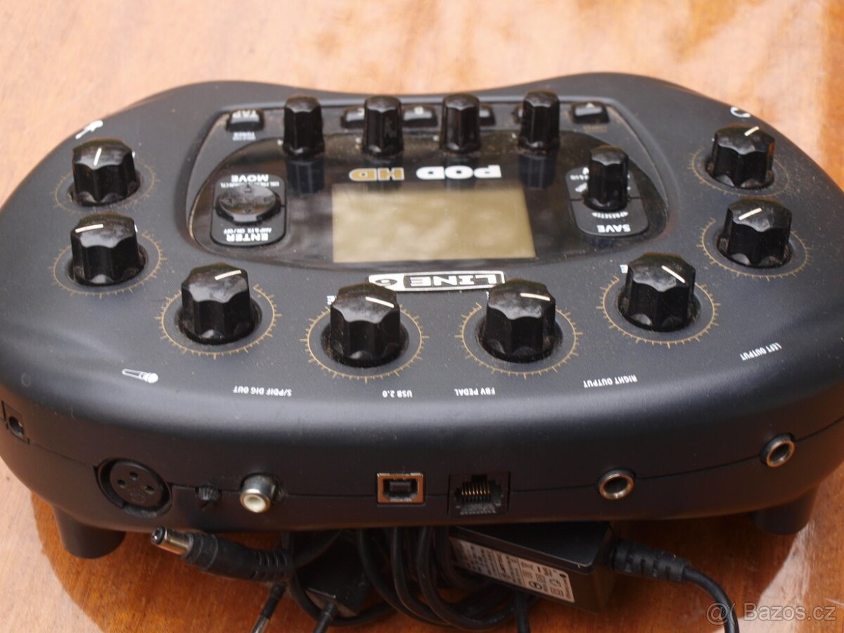 PRODÁM multiefekt LINE6 POD HD - černá LEDVINA + držák - 2