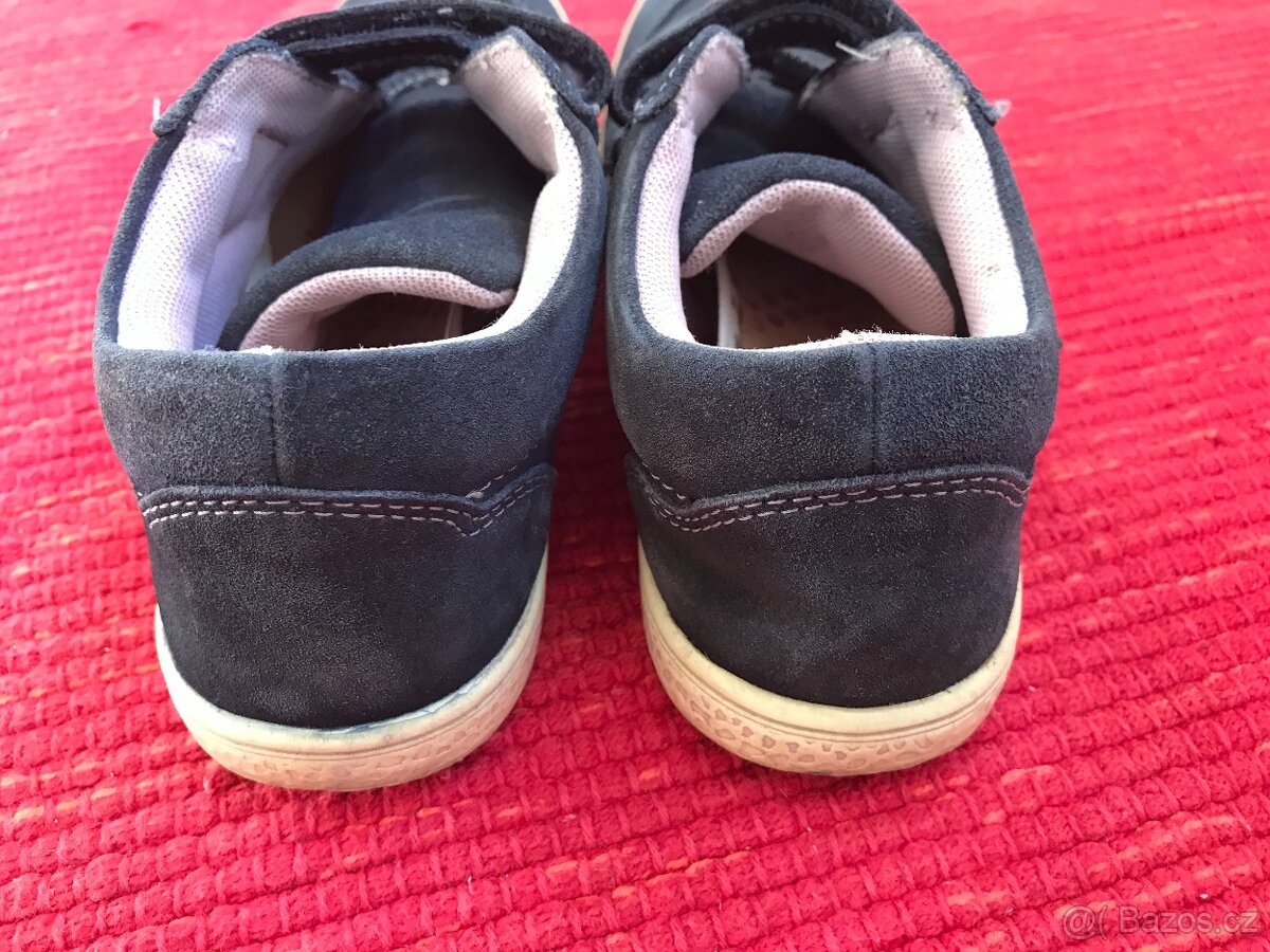 Tenisky, botičky se srdíčkami - 2