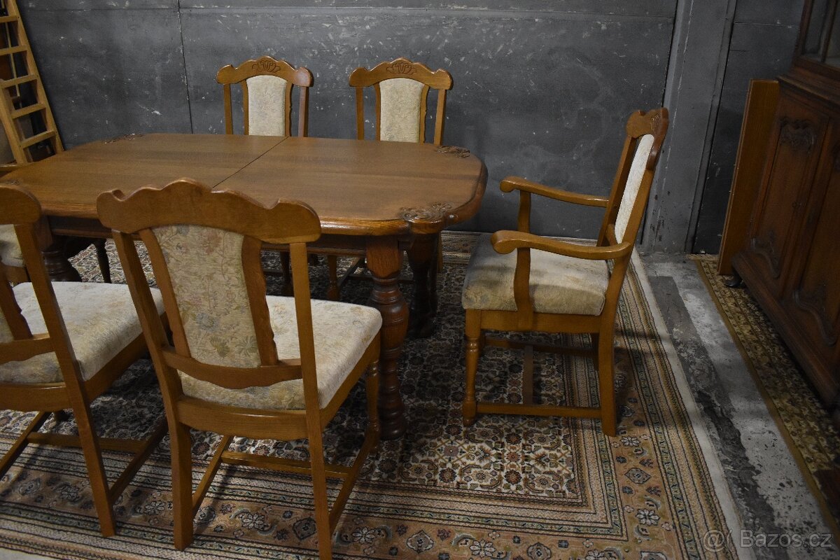 Masivní stůl+ 6 židlí - 2