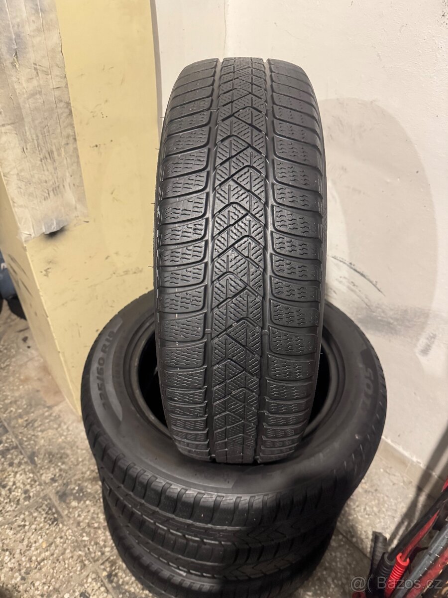 Timni pneu 225/60/18 Pirelli Sottozero 3 - 2