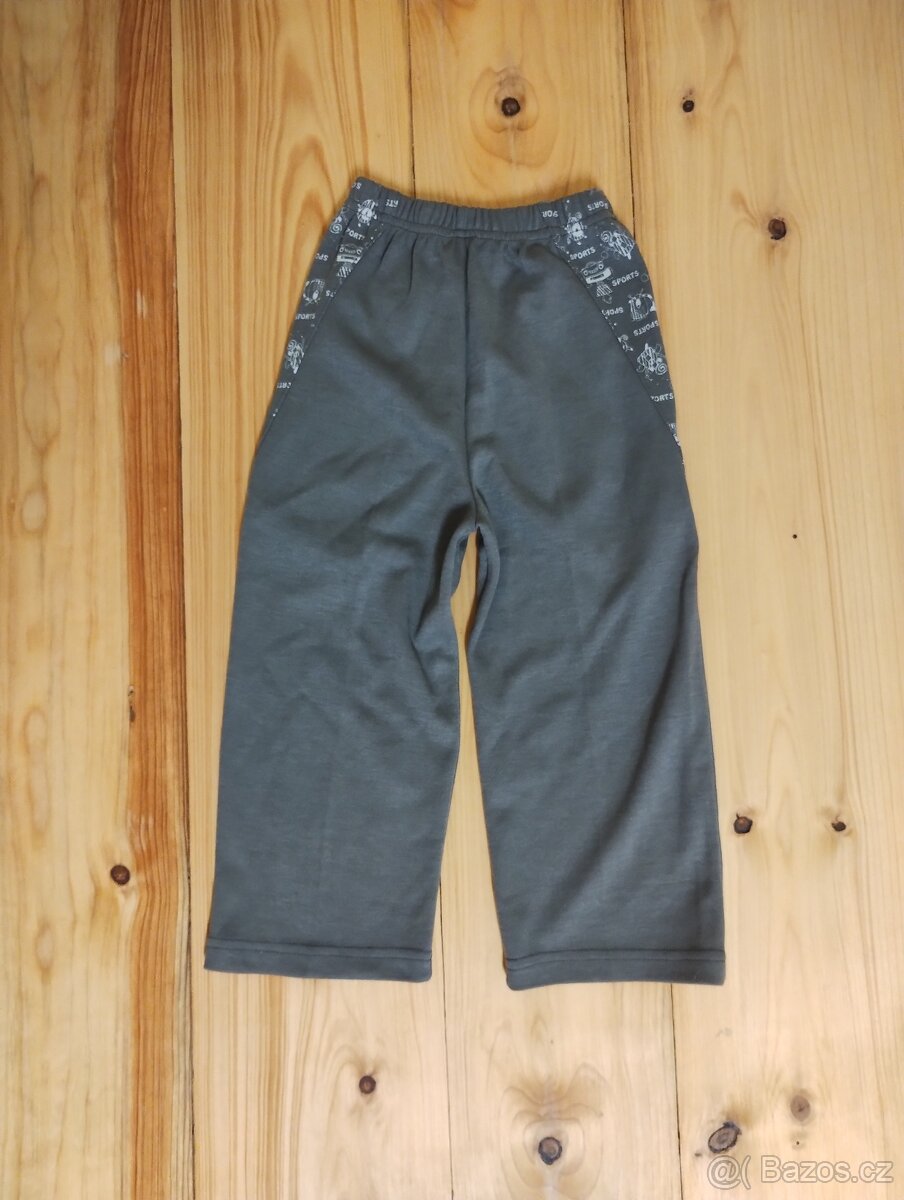 Nové Tepláky vel. 98, 104, 128 - 2