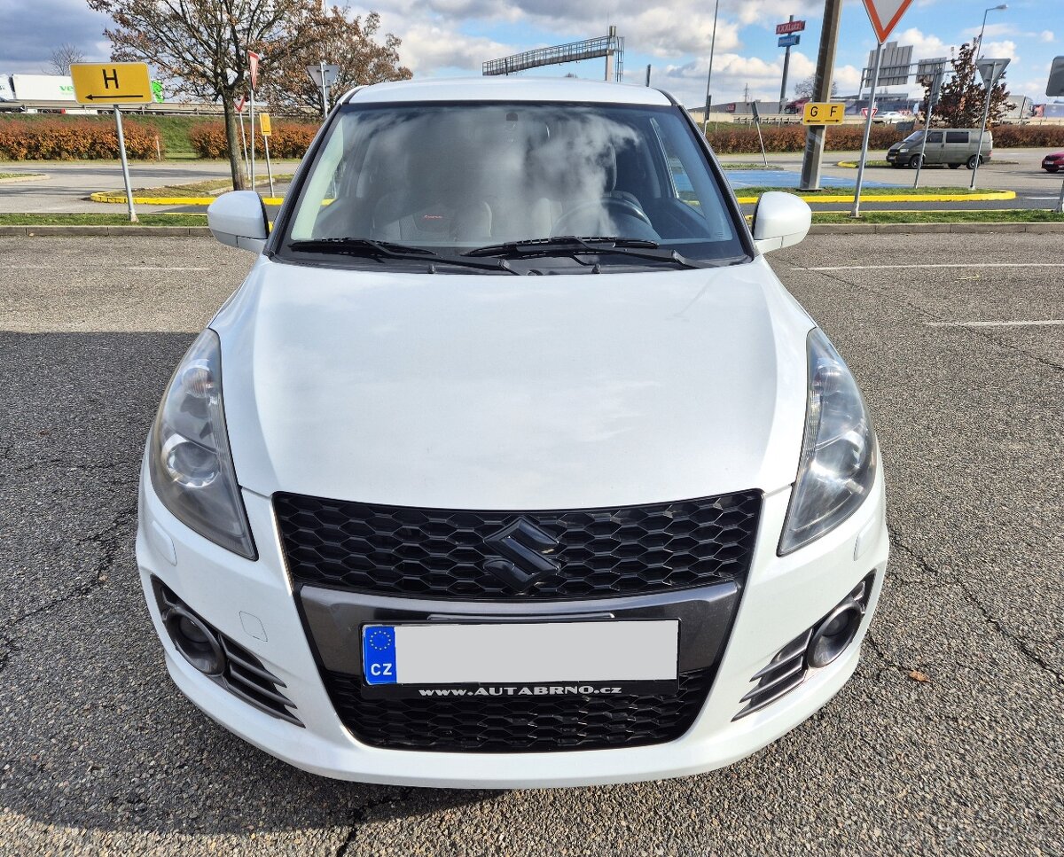 SUZUKI SWIFT 1.6i 136 PS SPORT MANUÁL BI-XENON ALU 17 - 2