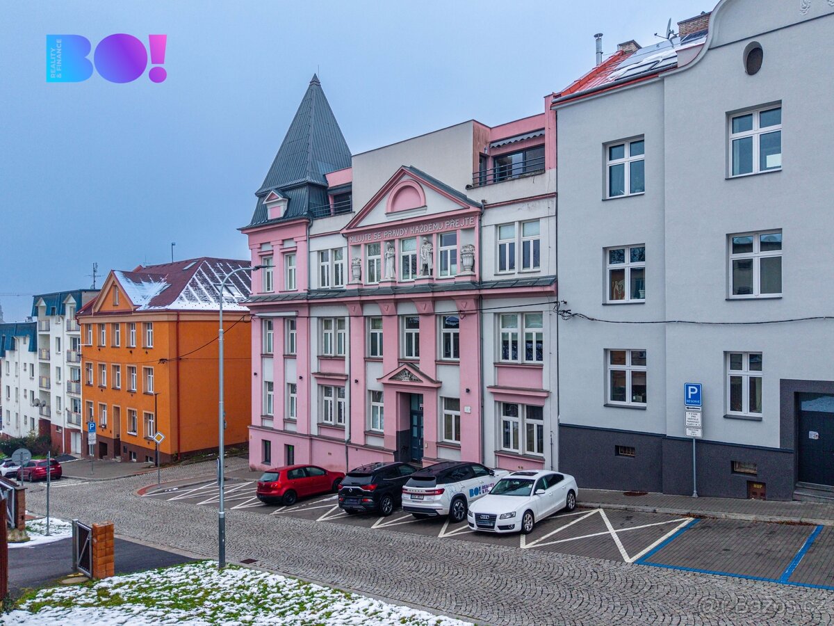 Stylové 3+kk po rekonstrukci v historické budově – Slezská O - 2