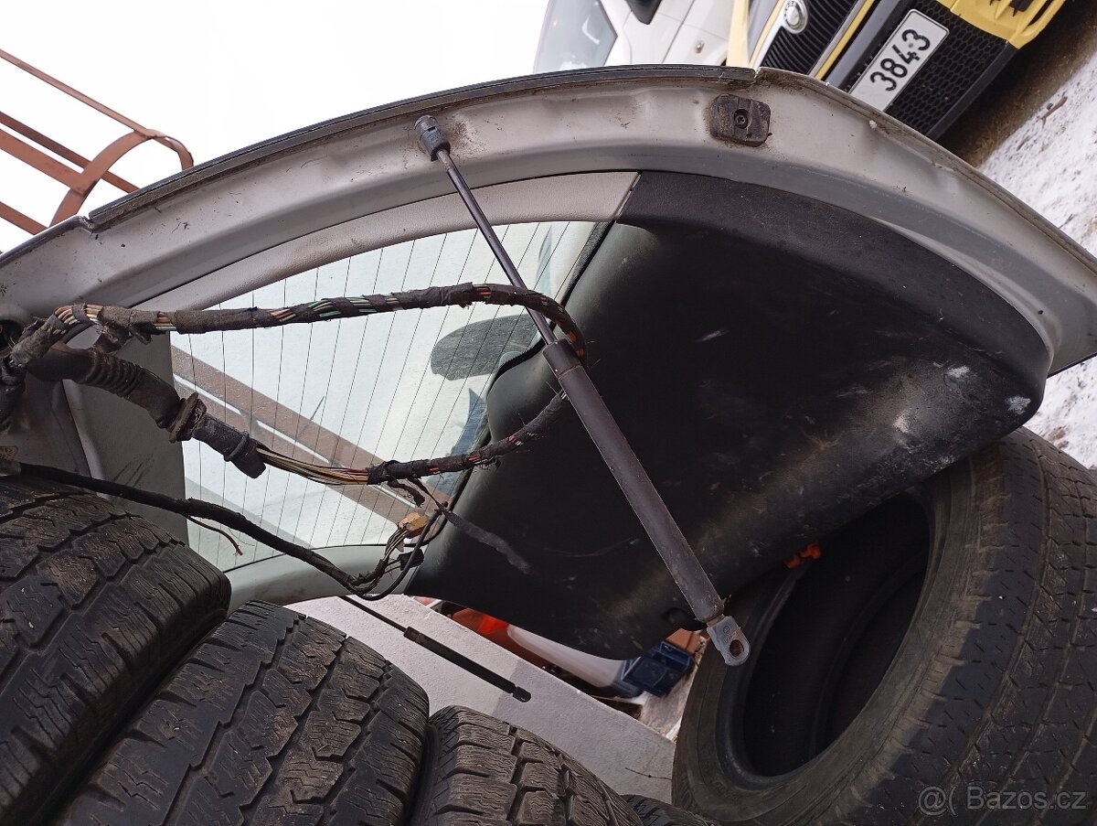 Páté dveře Octavia 1 combi - 2