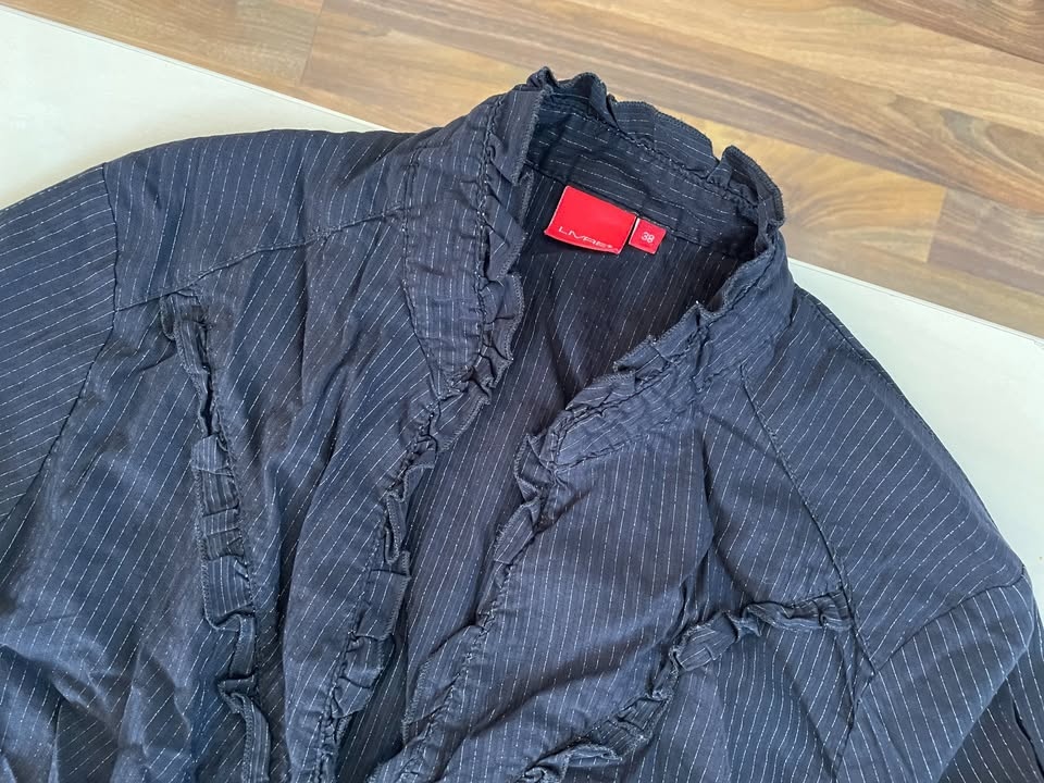 Stříbrný proužek halenka s volánkem, vel M, Livre - 2