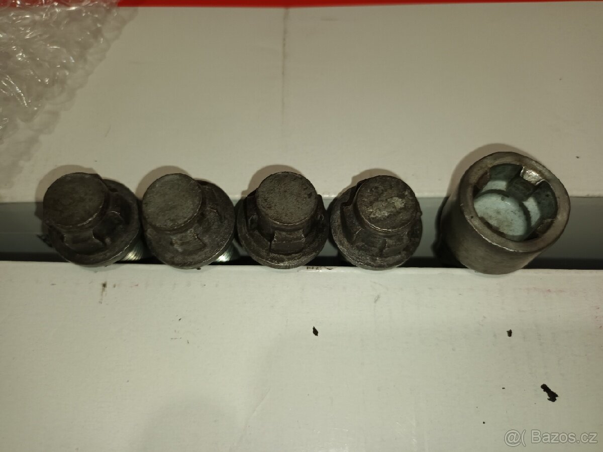 Bezpečnostní šrouby kol Blocky - 2