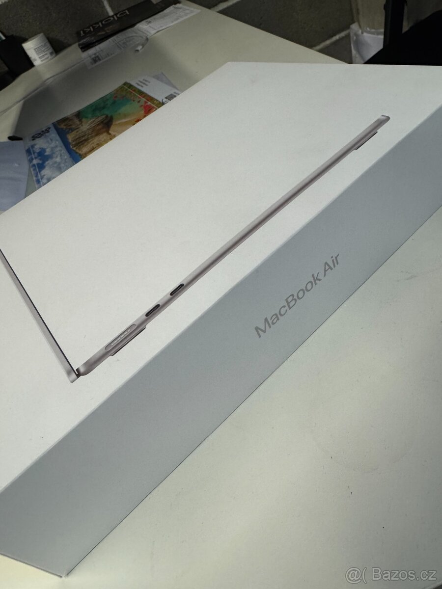 Macbook Air M4 13" | Nerozbalený | Plná záruka | 256/16 GB - 2