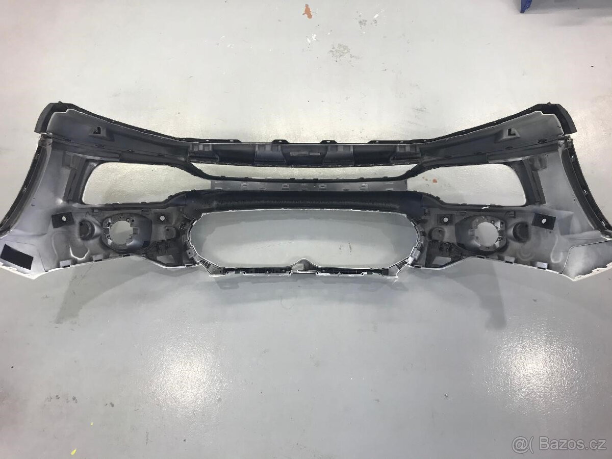 Maserarti Levante přední nárazník - 2