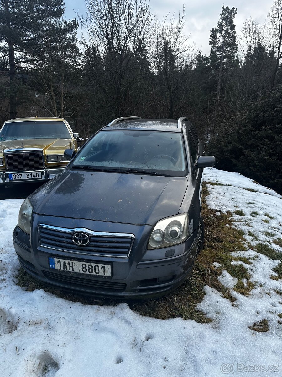 Toyota Avensis - 2