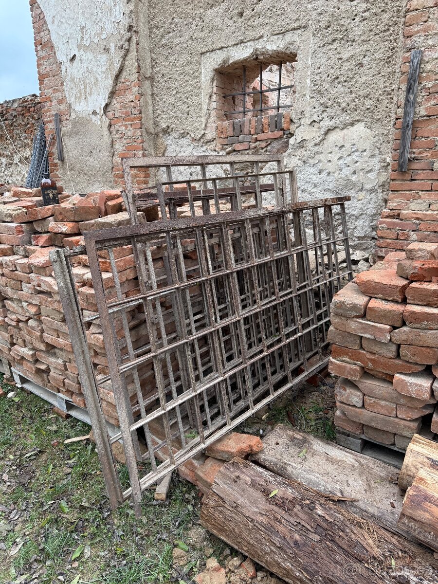 Industriální litinová okna - 2