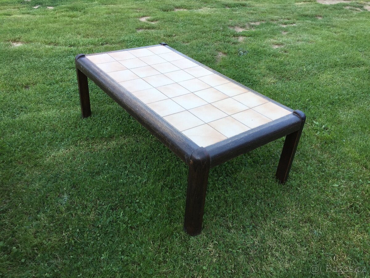 Konferenční stolek - 2