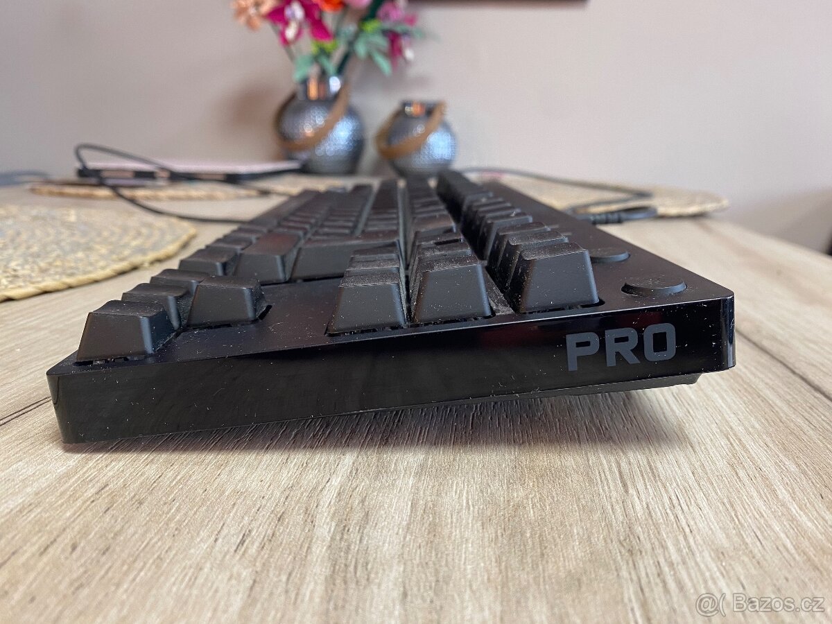 Logitech G Pro - Mechanická (clicky) CZ - 2