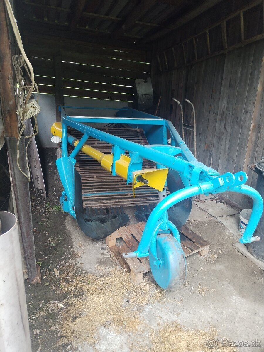 Vyorávač brambor Tek dvouřádkový Z-609-2 - 2