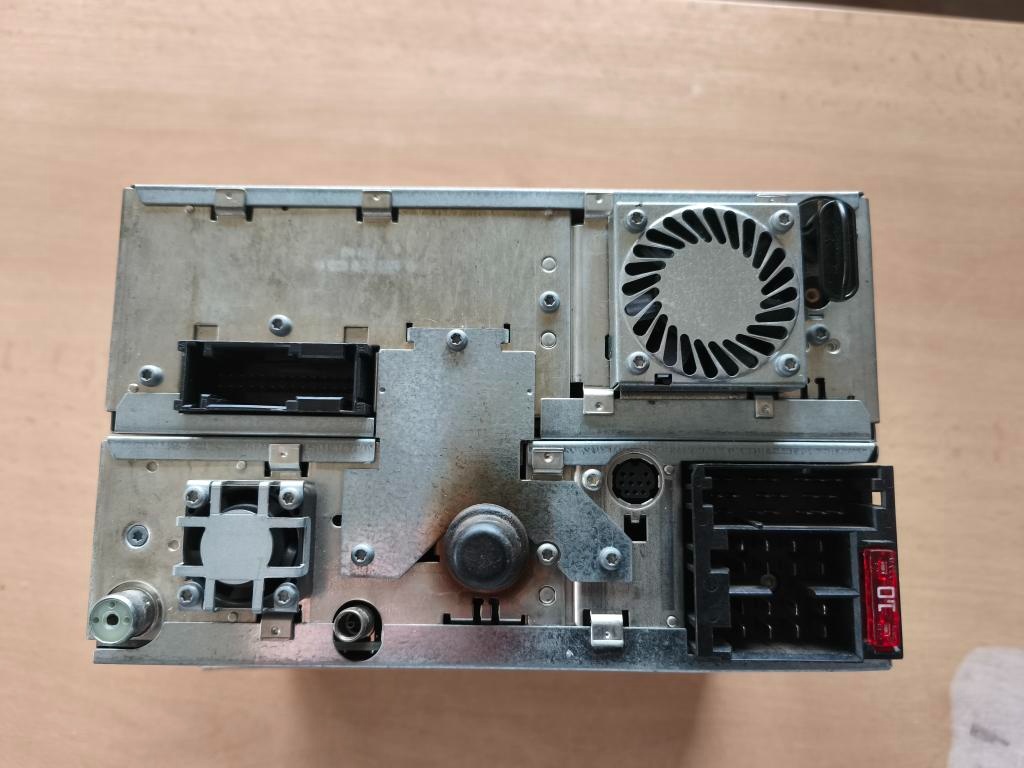 Autorádio s navidací - 2