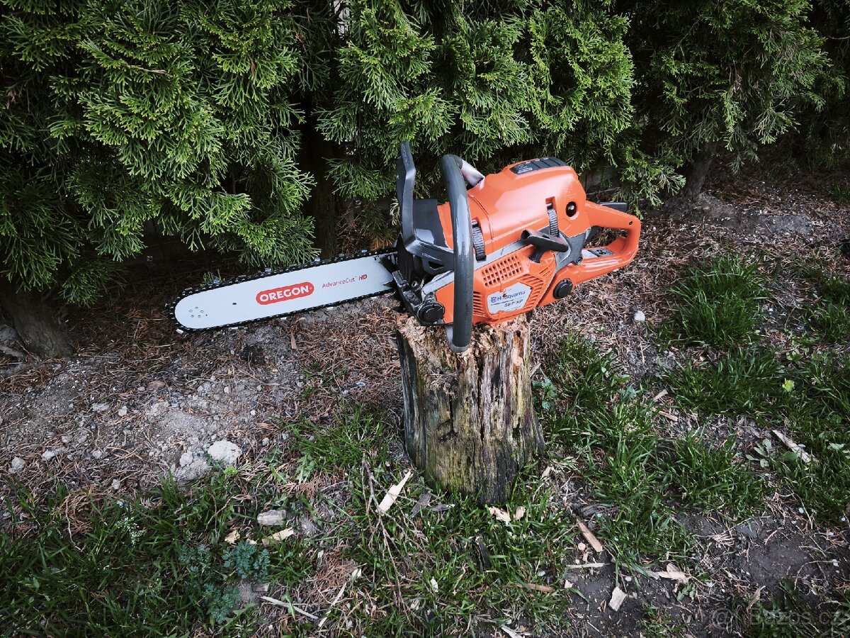 Husqvarna 560 XP, TOP STAV, záruka. - 2