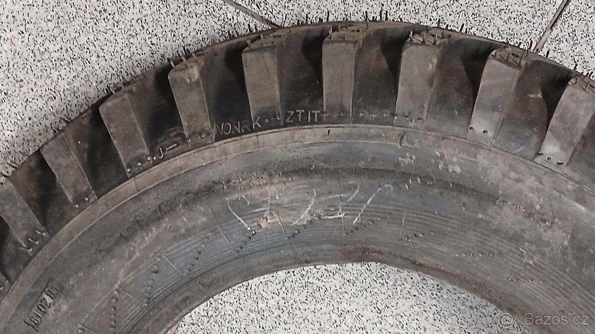 Pneu 8-25 /20 V3s Desta - 2